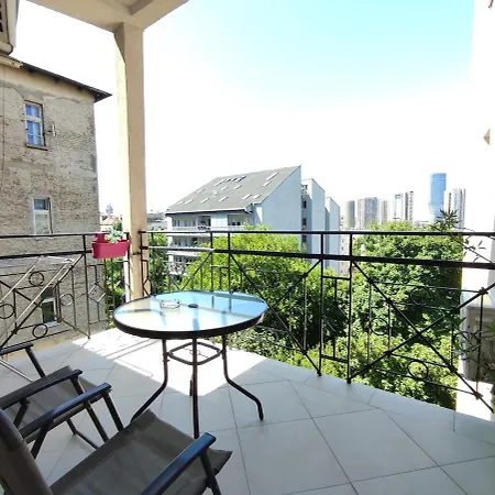 Appartement 12 Beds 4 Baths 2 Renovated Apts 2nd & 3rd Flr Belgrade