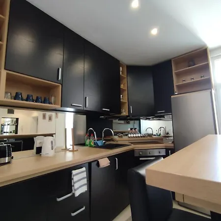 Daire 12 Beds 4 Baths 2 Renovated Apts 2nd & 3rd Flr *